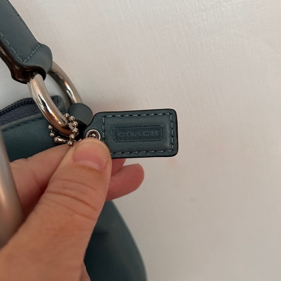 Vintage Coach Turquoise Leather Over the Shoulder Purse - Picture 3 of 11